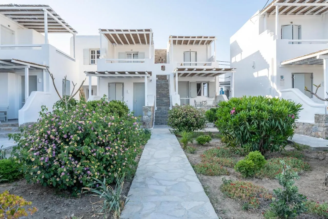 Sea Side Apartments In Ornos Beach Grecja